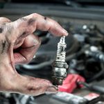علت لرزش خودرو هنگام گاز دادن چیست؟ راهنمای کامل عیب‌یابی