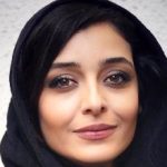 سلیقه خاص ساره بیات برای انتخاب روسری با طرح سنتی و اصیل ایرانی + عکس