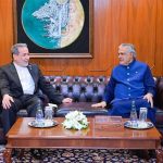 پست وزیر خارجه پاکستان پس از دیدار با عراقچی
