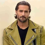 آواز شاد؛ امیر مقاره تو کافه خوند همه حال کردن بلند شدن پشتش راه افتادن باهاش خوندن