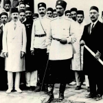 عکسی نایاب از جوانی رضاشاه؛ ژست‌گیری پشت تیربار کرمانشاه