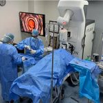 دقت بی‌نظیر یک ربات در اولین جراحی رباتیک آب مروارید جهان