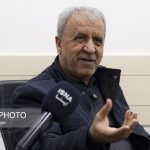 دغدغه محقق باید بی‌سوادی باشد نه بی‌پولی