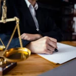 بهترین وکیل ها در تهران: راهنمای جامع انتخاب وکیل متخصص